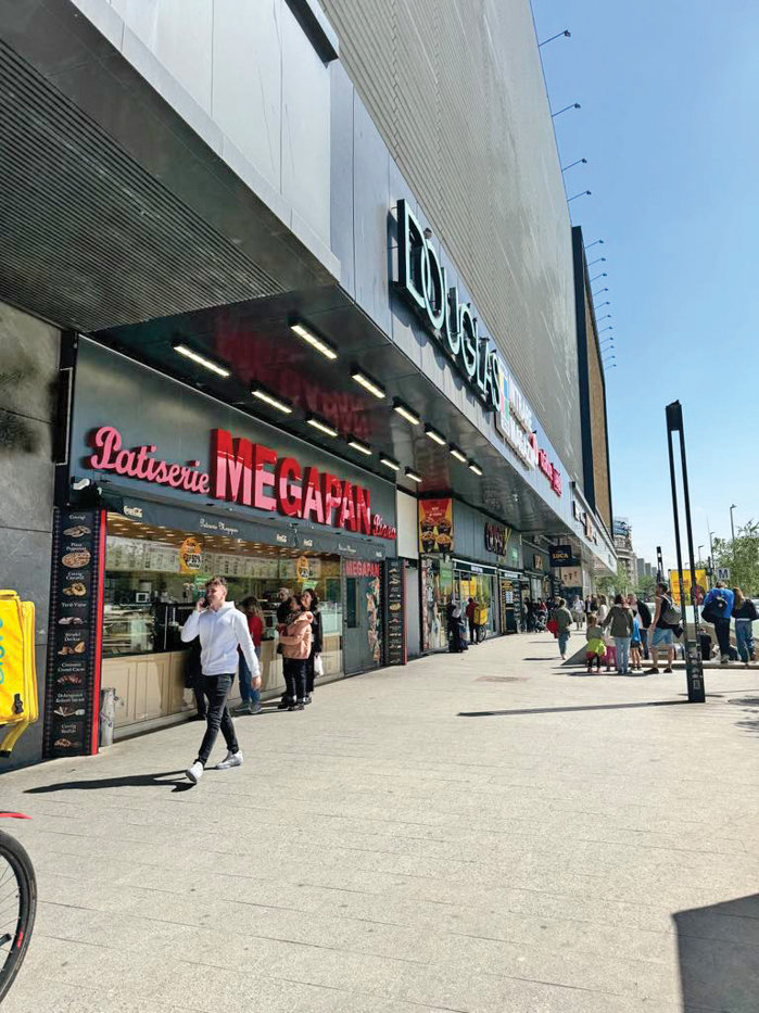 Cum a ajuns magazinul Unirea Shopping Center din kilometrul zero al